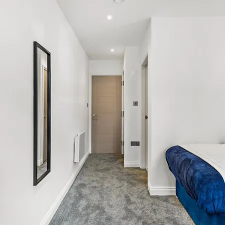 Winter Offer! Modern Spacious - Parking Leeds (West Yorkshire)