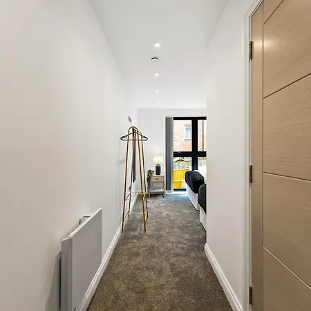 Winter Offer! Modern Spacious - Parking