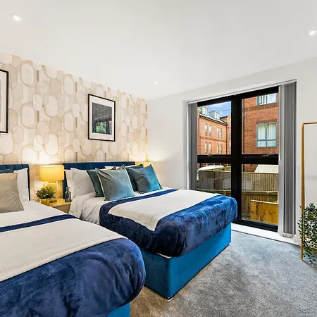 Winter Offer! Modern Spacious - Parking Leeds (West Yorkshire)