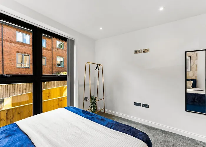 Modern - Free Parking