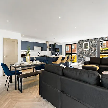 Winter Offer! Modern Spacious - Parking