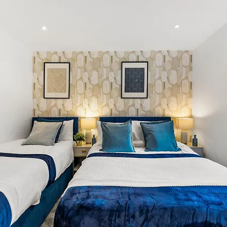 Winter Offer! Modern Spacious - Parking Leeds (West Yorkshire)